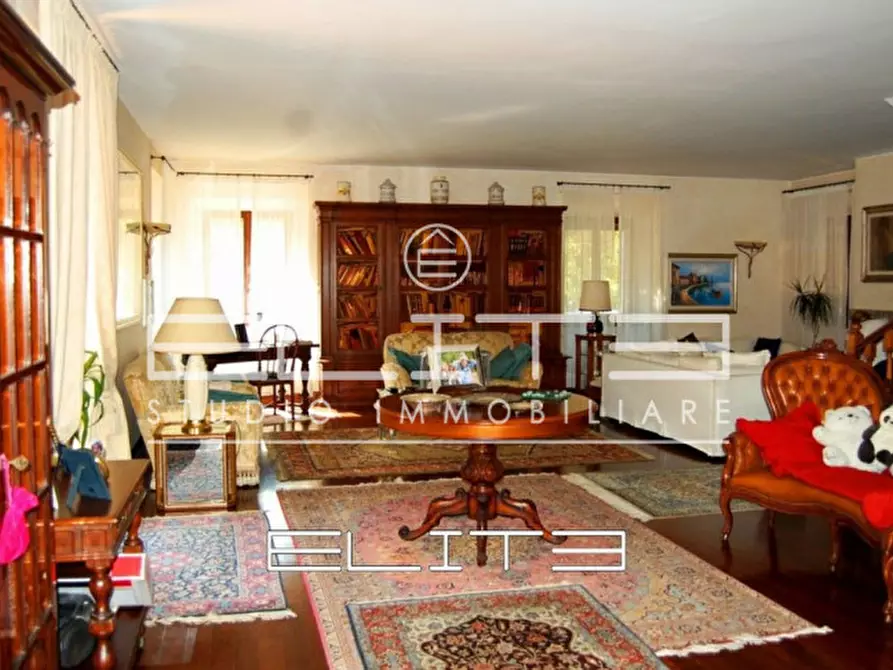 Immagine 16 di Villa in vendita  in VIA DEL CONERO a Ancona