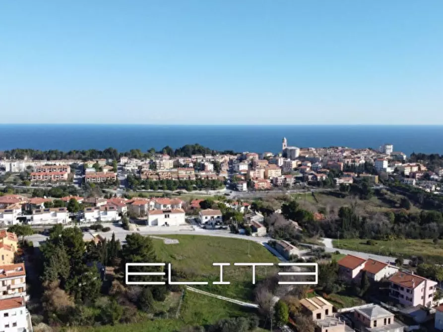 Immagine 3 di Rustico / casale in vendita  in SIROLO a Sirolo