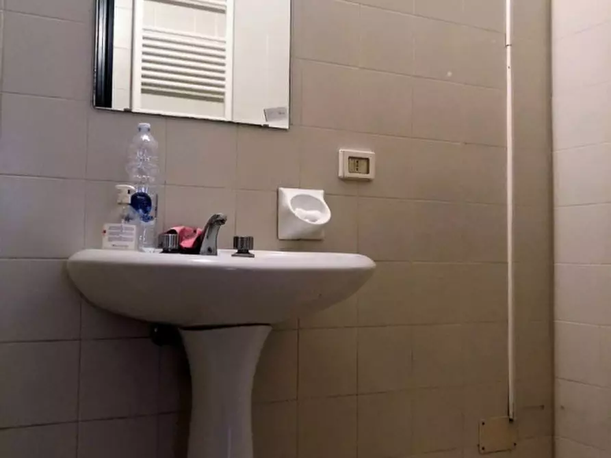 Immagine 6 di Capannone industriale in vendita  in via Matteo Ricci a Ancona