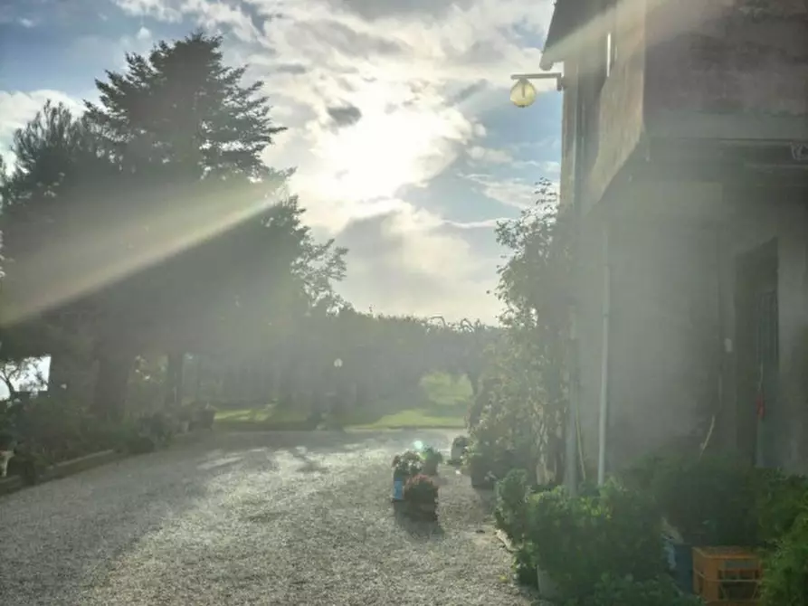 Immagine 1 di Rustico / casale in vendita  a Recanati
