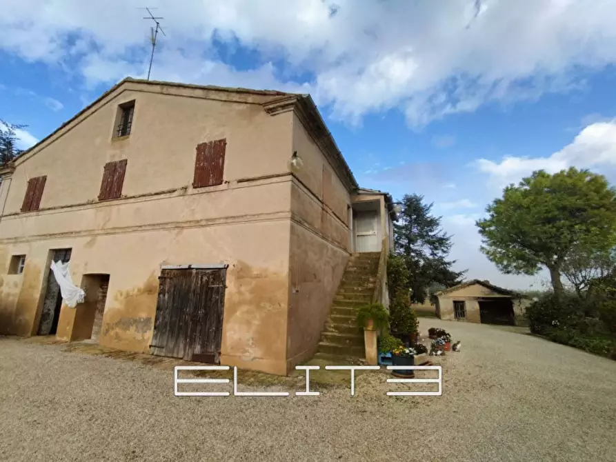 Immagine 7 di Rustico / casale in vendita  a Recanati