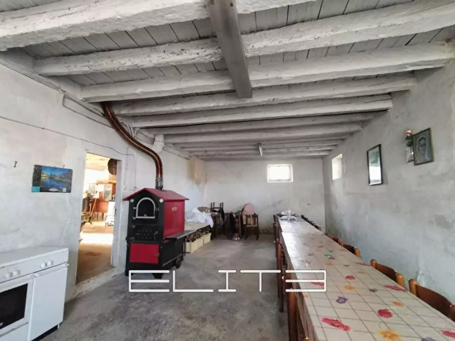 Immagine 10 di Rustico / casale in vendita  a Recanati