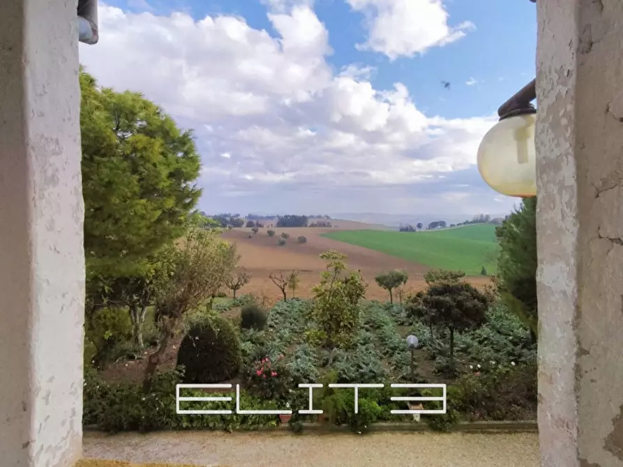 Immagine 15 di Rustico / casale in vendita  a Recanati