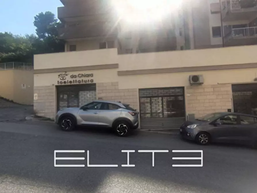 Immagine 3 di Negozio in vendita  in VIA SANTA MARGHERITA a Ancona