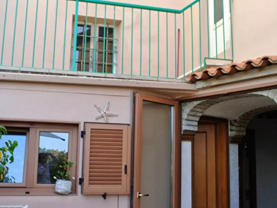 Immagine 10 di Appartamento in vendita  in VIA CAVOUR a Sirolo