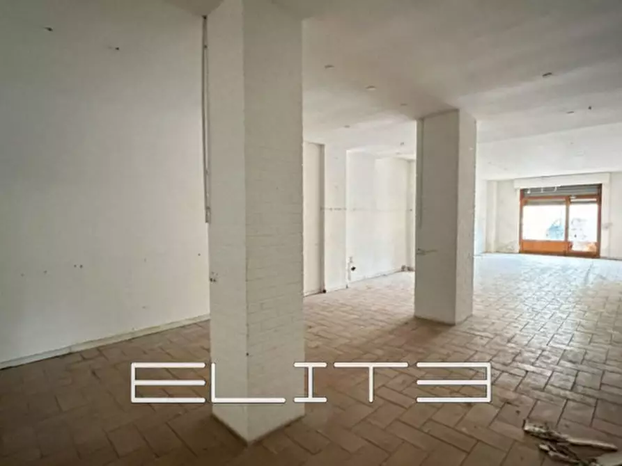 Immagine 5 di Negozio in affitto  in Via Carlo Maratta a Ancona