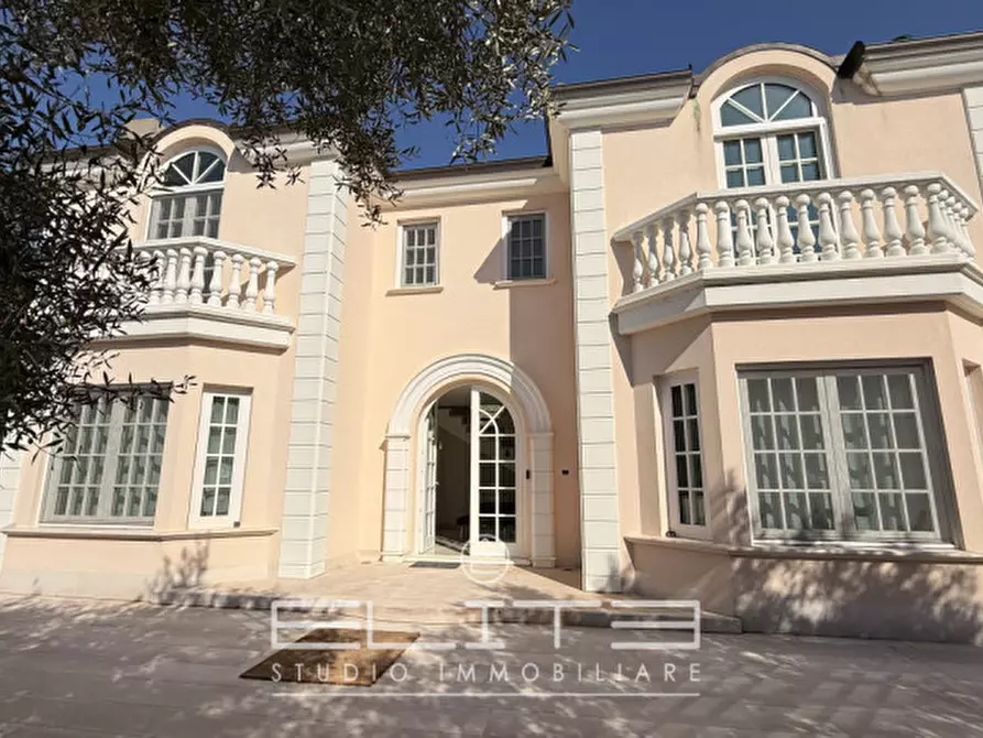 Immagine 2 di Villa in vendita  in via degli olmi a Porto Recanati