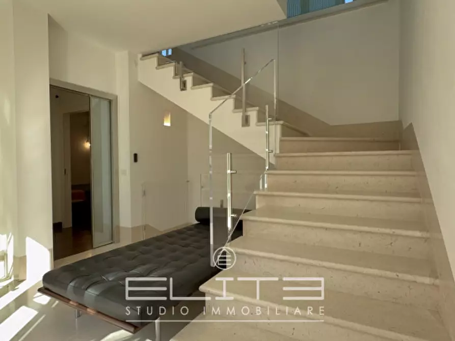 Immagine 5 di Villa in vendita  in via degli olmi a Porto Recanati