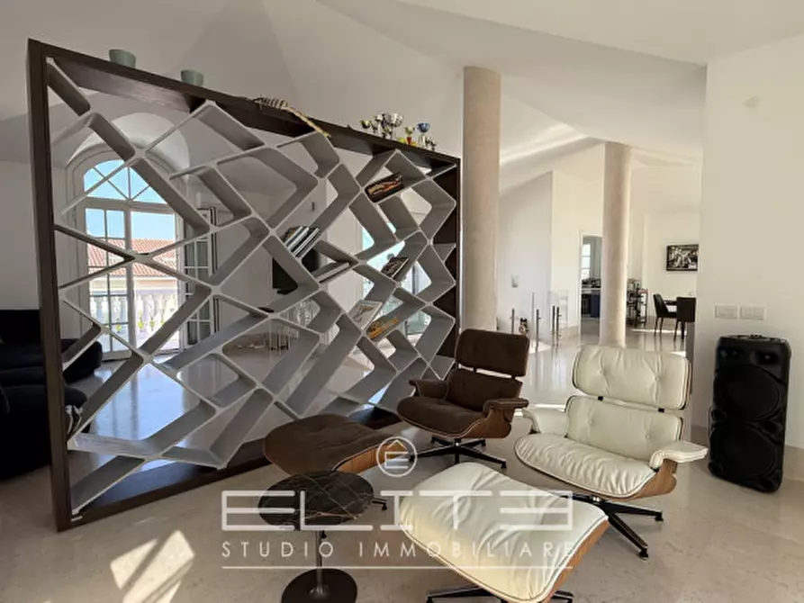 Immagine 10 di Villa in vendita  in via degli olmi a Porto Recanati