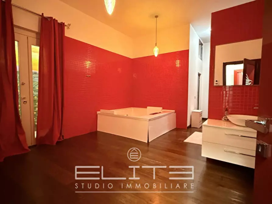 Immagine 28 di Villa in vendita  in via degli olmi a Porto Recanati