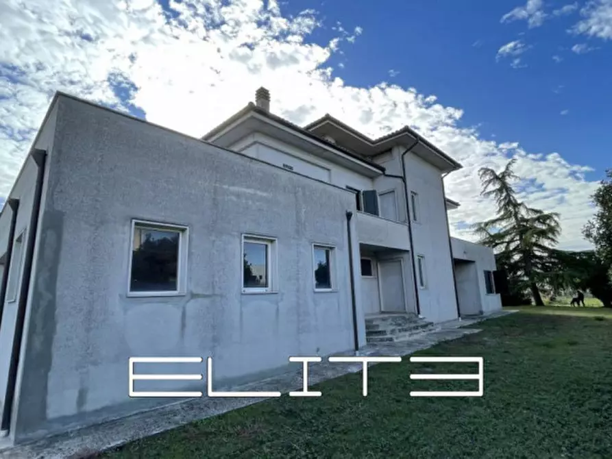 Immagine 3 di Casa indipendente in vendita  a Osimo