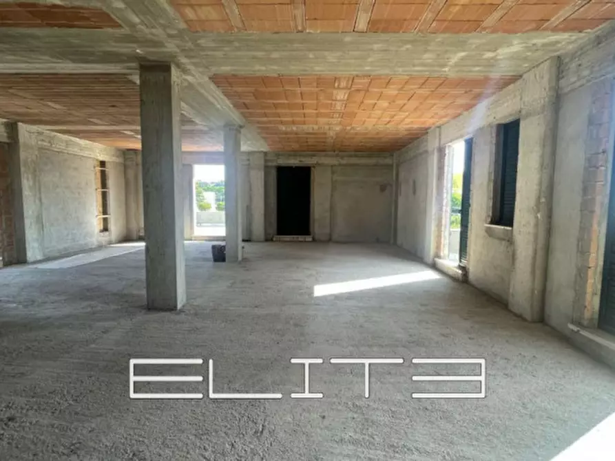 Immagine 7 di Casa indipendente in vendita  a Osimo