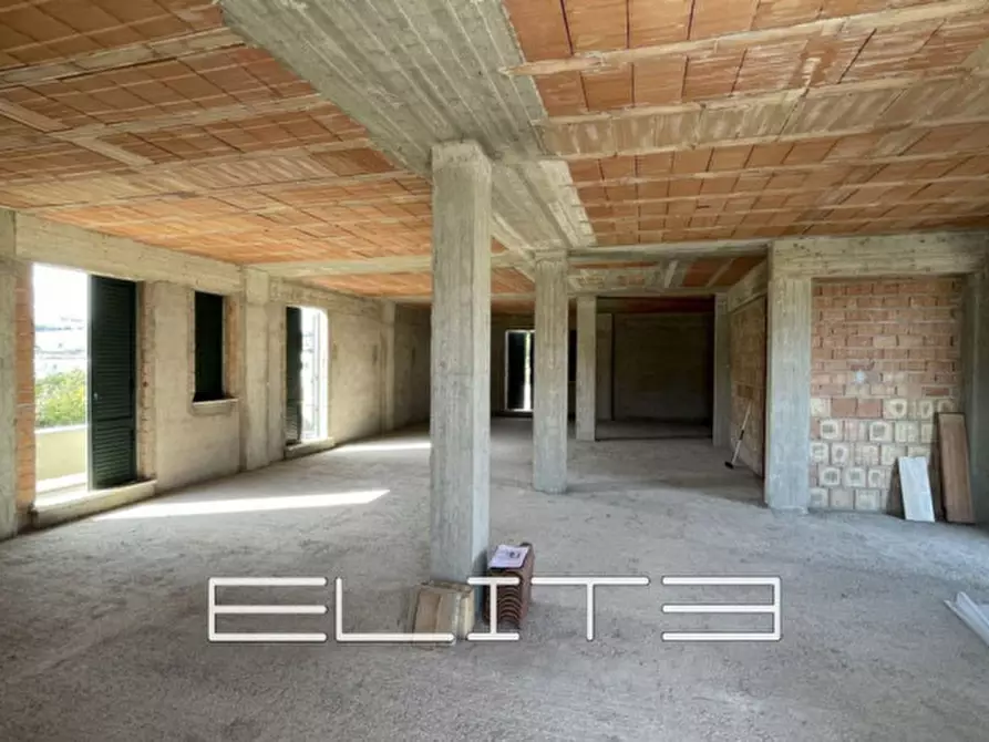 Immagine 9 di Casa indipendente in vendita  a Osimo