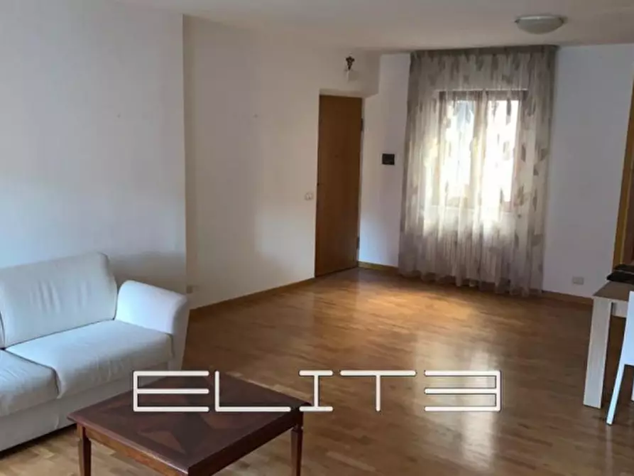 Immagine 5 di Appartamento in vendita  in Corso Giuseppe Mazzini a Ancona