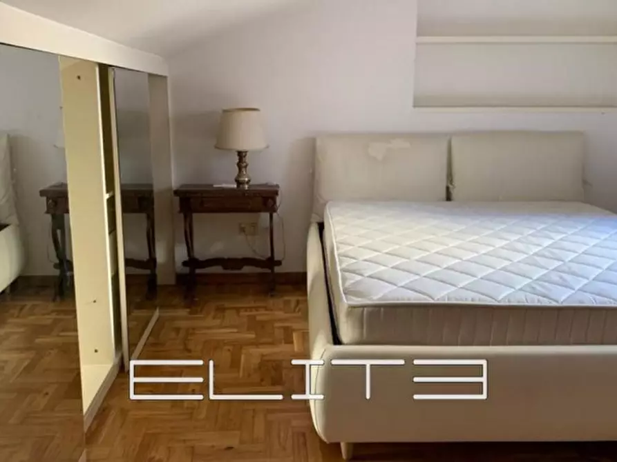 Immagine 8 di Appartamento in vendita  in Corso Giuseppe Mazzini a Ancona