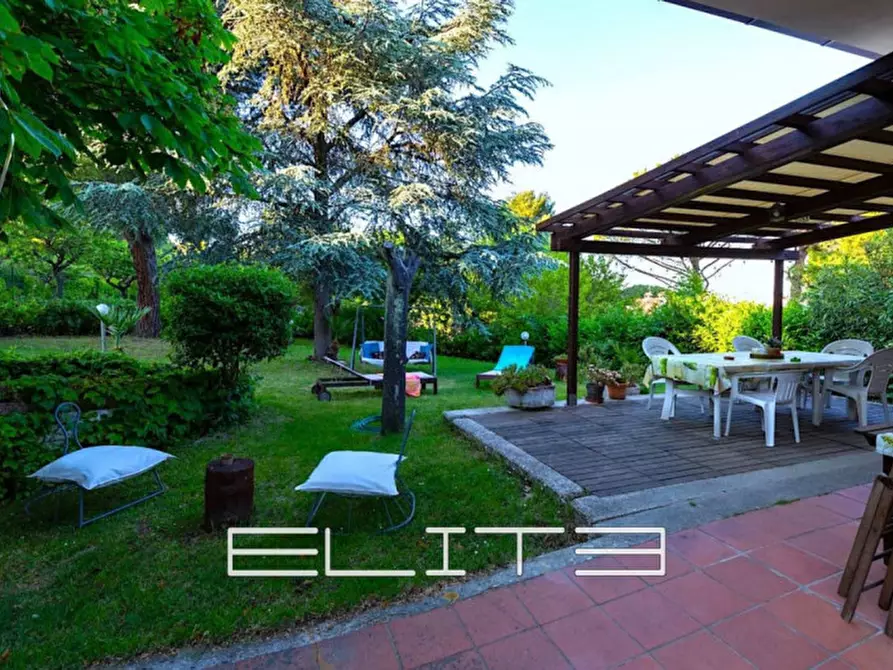 Immagine 3 di Villa in vendita  in BARCAGLIONE a Falconara Marittima