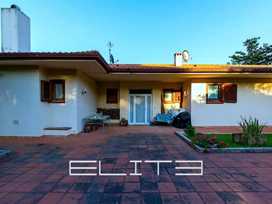 Immagine 6 di Villa in vendita  in BARCAGLIONE a Falconara Marittima