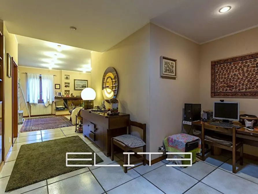 Immagine 9 di Villa in vendita  in BARCAGLIONE a Falconara Marittima