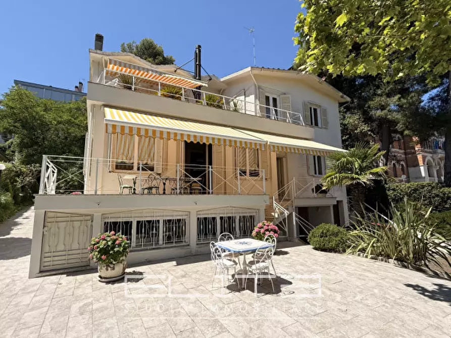 Immagine 2 di Villa in vendita  in VIA GIACOMO MATTEOTTI 37 a Falconara Marittima