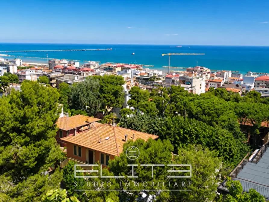 Immagine 4 di Villa in vendita  in VIA GIACOMO MATTEOTTI 37 a Falconara Marittima