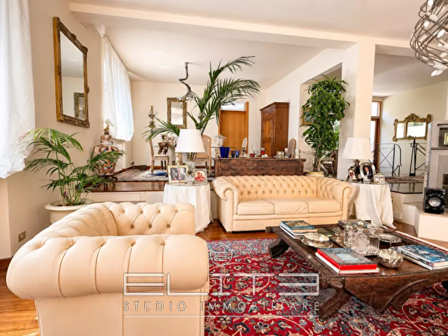 Immagine 5 di Villa in vendita  in VIA GIACOMO MATTEOTTI 37 a Falconara Marittima