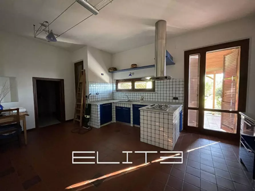 Immagine 7 di Villa in vendita  in CAMERATA PICENA a Camerata Picena