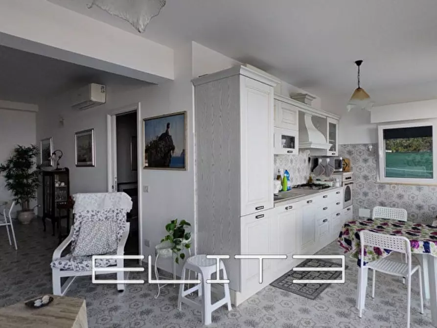 Immagine 7 di Appartamento in vendita  a Numana