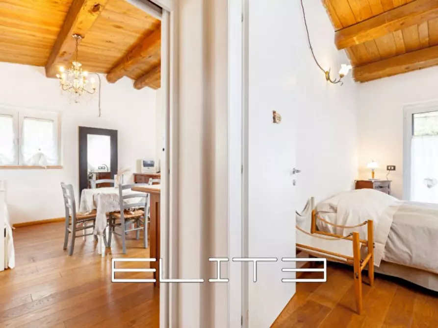 Immagine 11 di Casa indipendente in vendita  in sappanico a Ancona