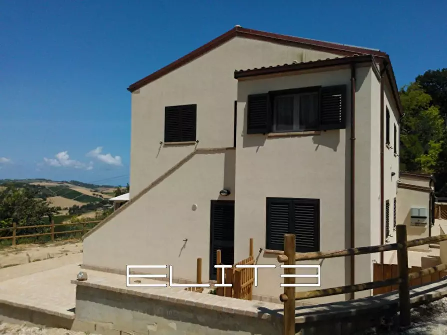 Immagine 17 di Casa indipendente in vendita  in sappanico a Ancona