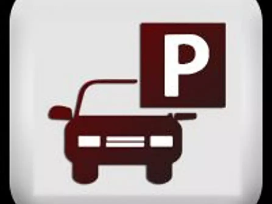 Immagine 1 di Garage in vendita  in VIA FILZI a Ancona