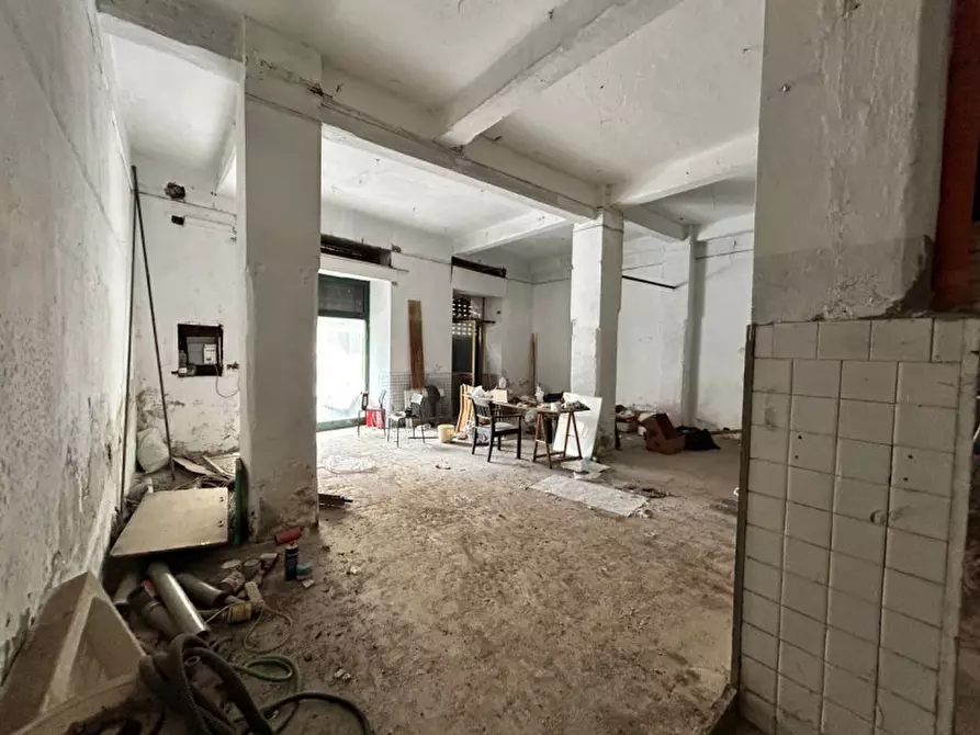 Immagine 3 di Negozio in vendita  in Via Donghi a Genova