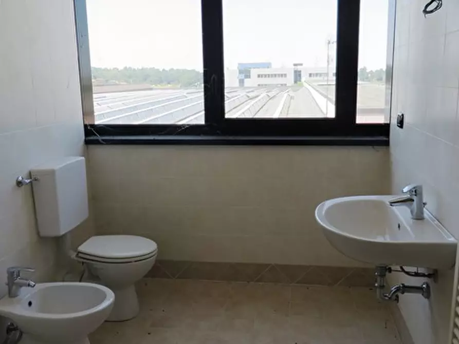 Immagine 10 di Ufficio in vendita  in via dell'Edera 5 a Zola Predosa