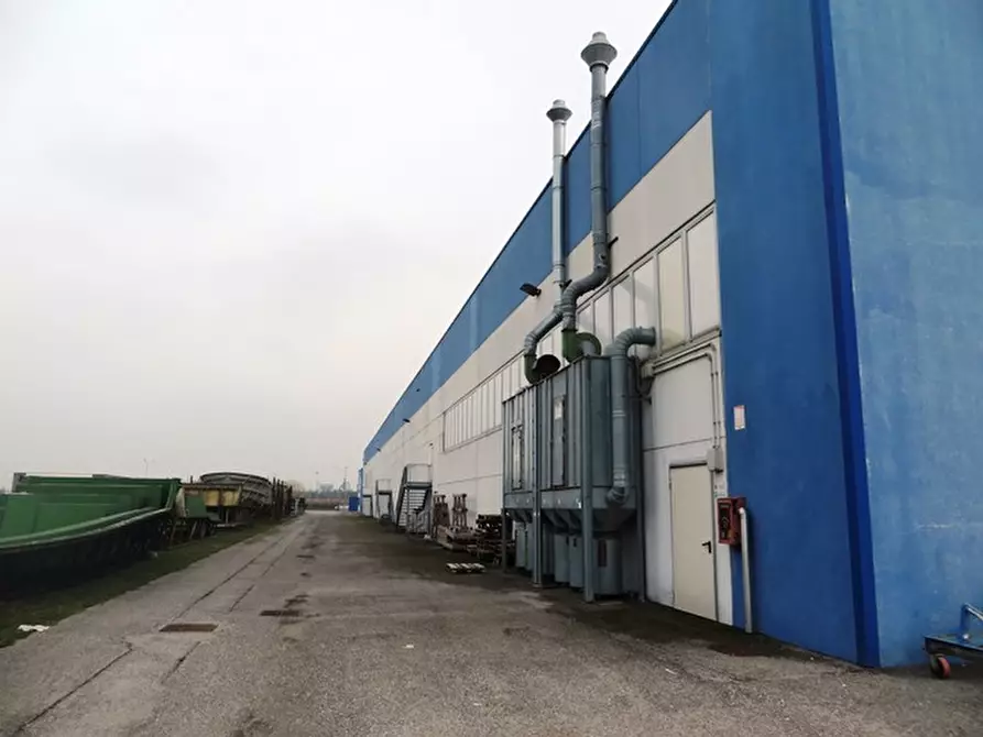 Immagine 8 di Capannone industriale in vendita  in via Giotto di Bondone 3 a Ostellato