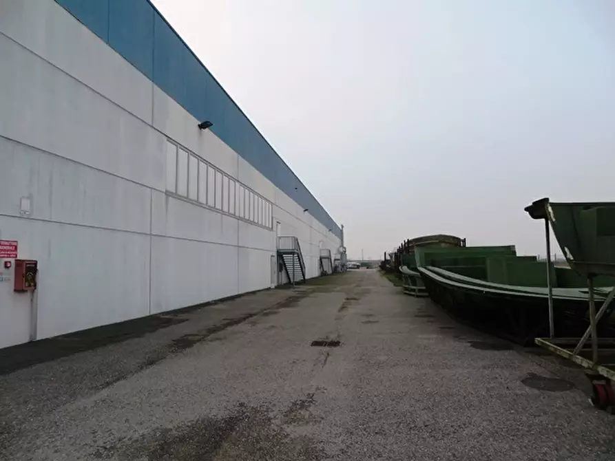 Immagine 27 di Capannone industriale in vendita  in via Giotto di Bondone 3 a Ostellato