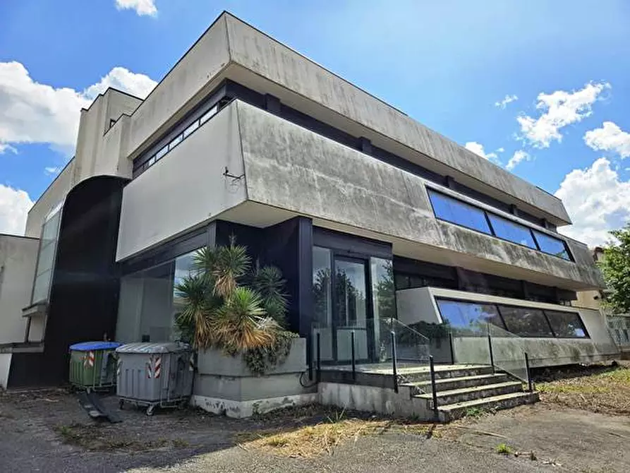 Immagine 6 di Negozio in vendita  in via Ausa 171 a Coriano