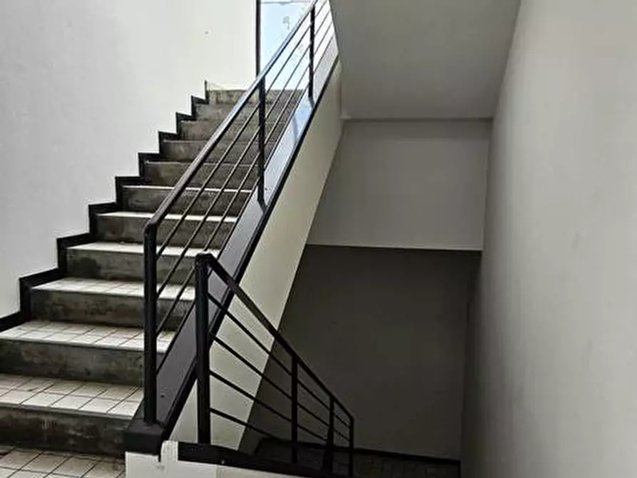 Immagine 13 di Negozio in vendita  in via Ausa 171 a Coriano