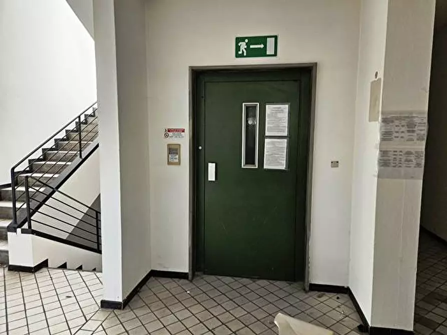 Immagine 18 di Negozio in vendita  in via Ausa 171 a Coriano