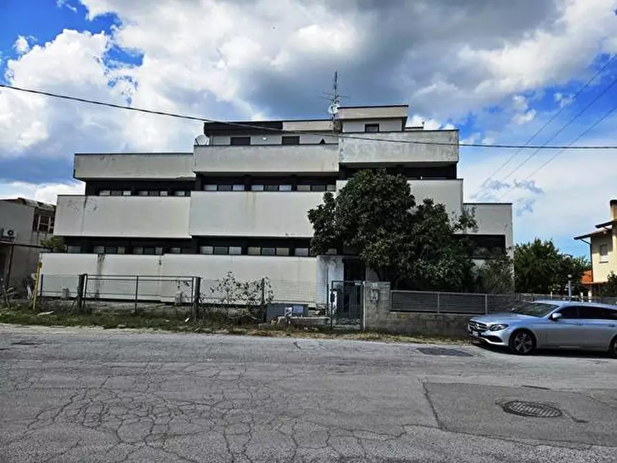 Immagine 24 di Negozio in vendita  in via Ausa 171 a Coriano