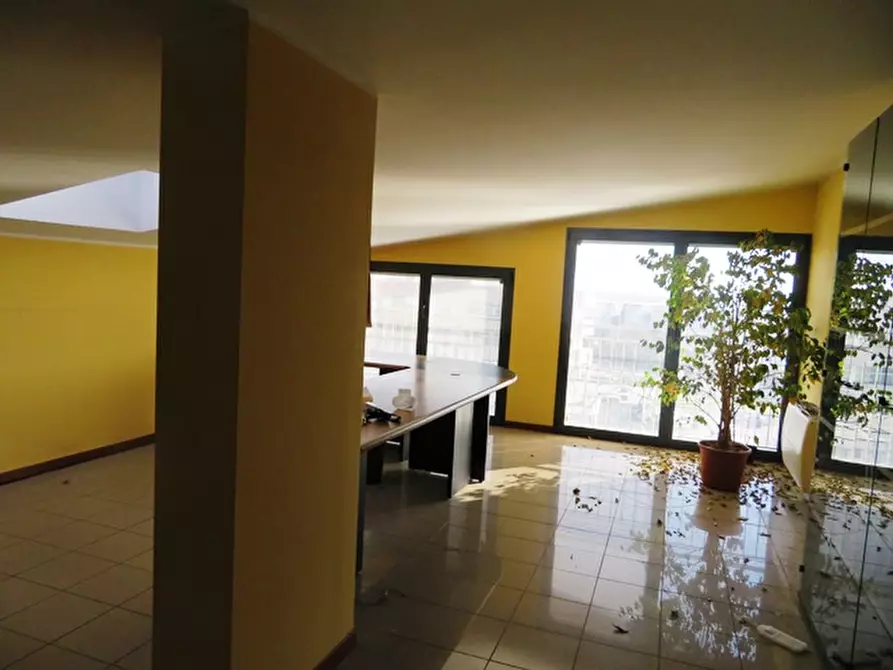 Immagine 20 di Ufficio in vendita  in via Macanno 38A a Rimini