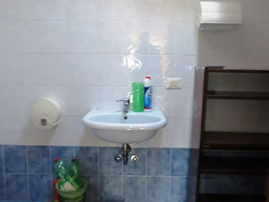 Immagine 21 di Ufficio in vendita  in via Macanno 38A a Rimini