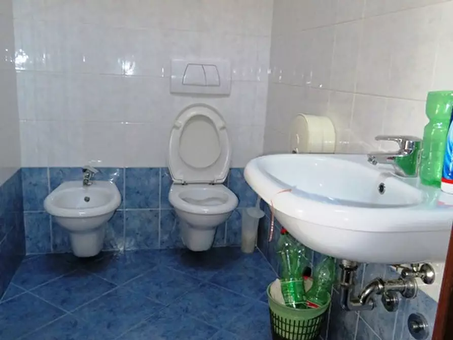 Immagine 22 di Ufficio in vendita  in via Macanno 38A a Rimini