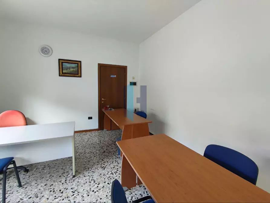 Immagine 4 di Ufficio in affitto  in Via Conte Camillo Benso di Cavour a Botticino
