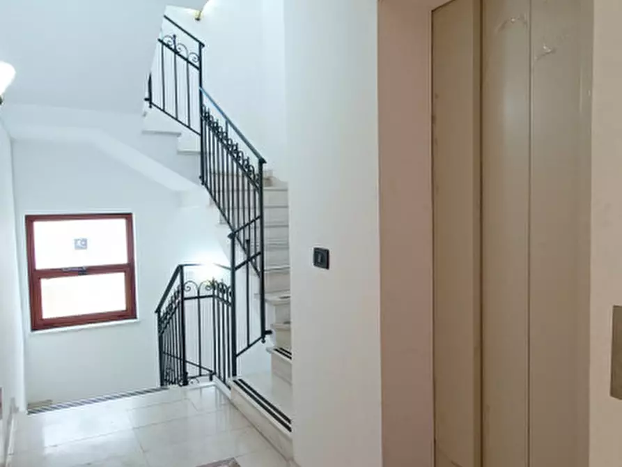 Immagine 17 di Ufficio in vendita  in via umberto I a Barcellona Pozzo Di Gotto