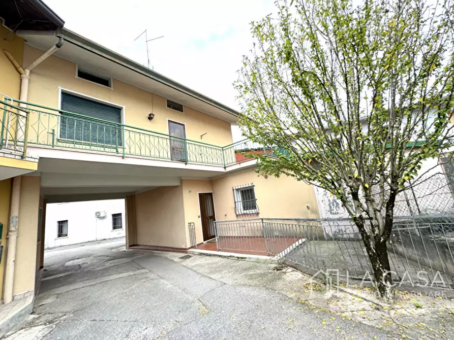 Immagine 2 di Appartamento in vendita  a Cordenons