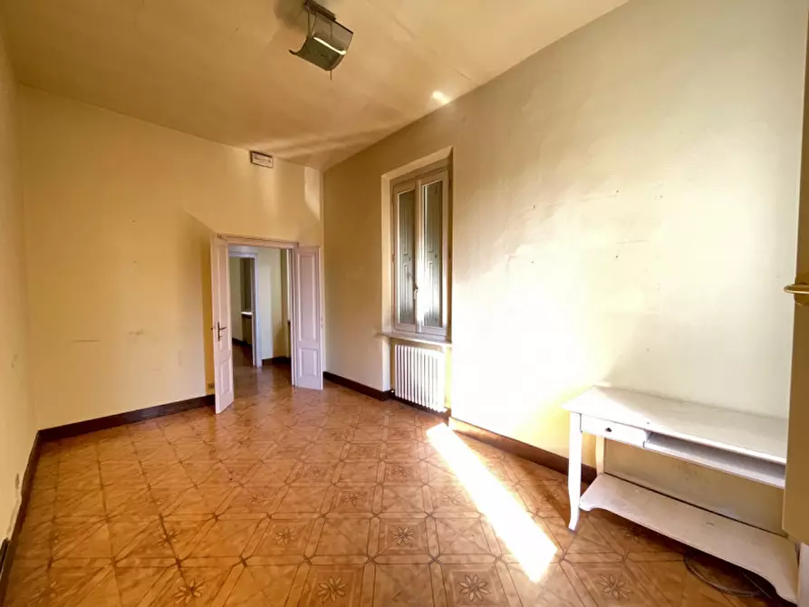 Immagine 8 di Ufficio in affitto  a Suzzara