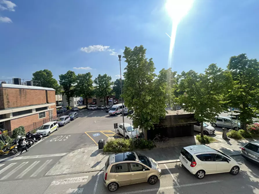 Immagine 19 di Ufficio in affitto  a Suzzara