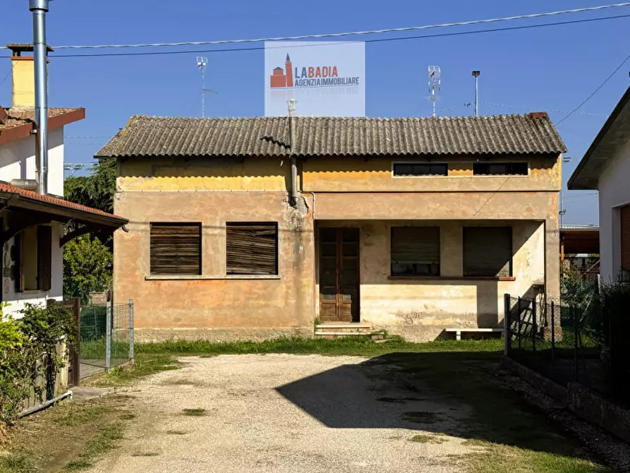 Immagine 29 di Casa indipendente in vendita  in Via Raffaello Sanzio 34 a Trecenta