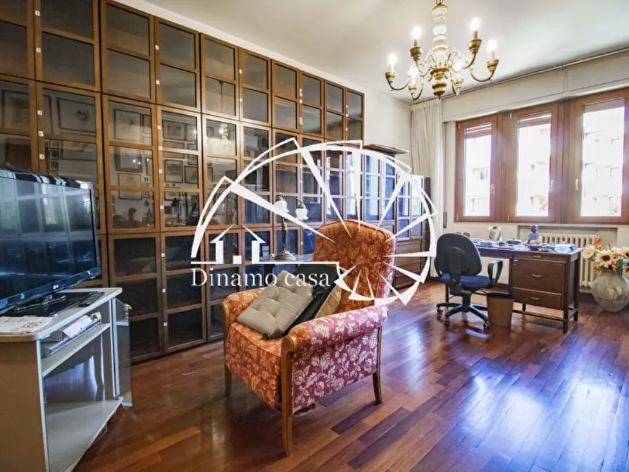 Immagine 7 di Appartamento in vendita  in Via Valentini a Prato