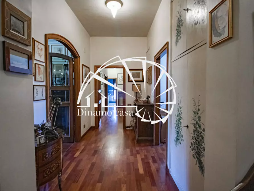 Immagine 9 di Appartamento in vendita  in Via Valentini a Prato