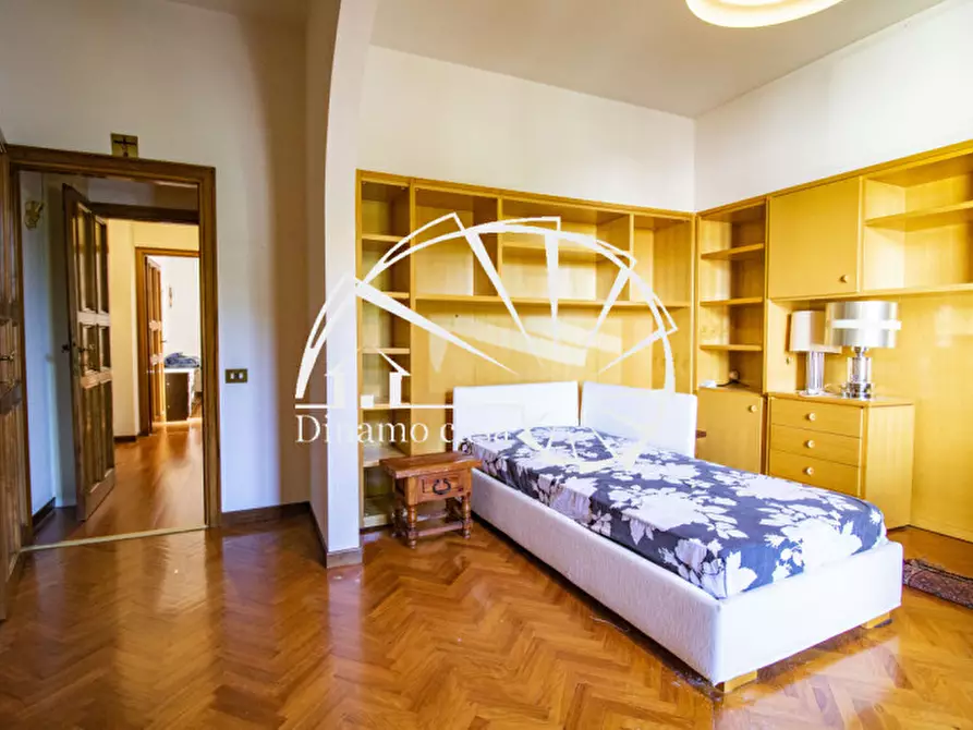 Immagine 10 di Appartamento in vendita  in Via Valentini a Prato